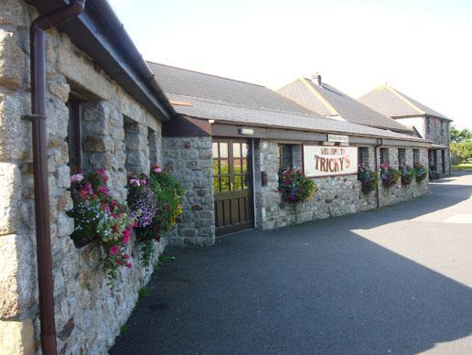 Tricky'S Hotel Redruth Exterior photo